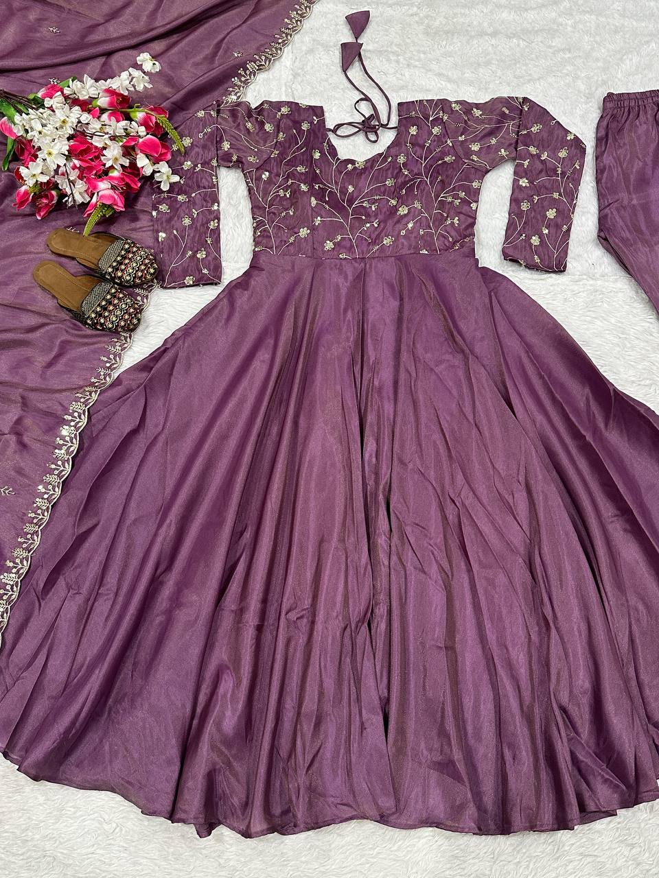 Ethereal Lavender Flared Anarkali Suit Set Featuring Delicate Floral Bodice Embroidery and a Scalloped Dupatta